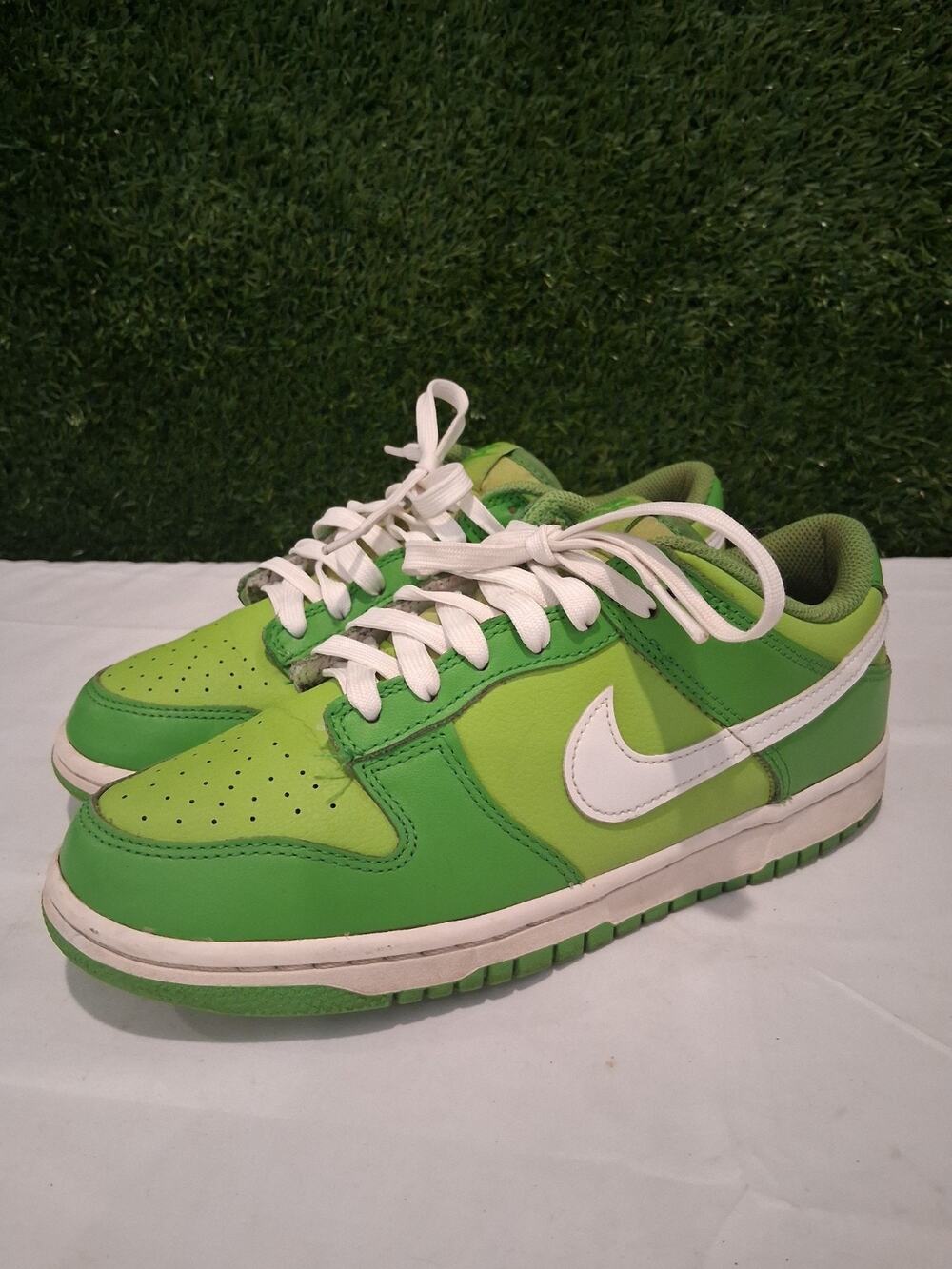 Nike Dunk Low GS Chlorophyll Green White DH9765-301 Size 7Y Youth / Women 8.5